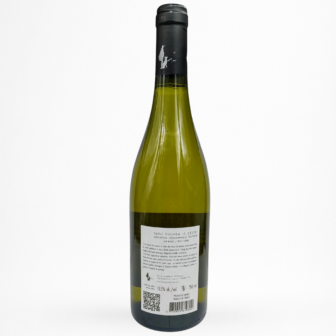 Bouteille de Dame Jeanne blanc Bergerie du Capucin, Saint-Guilhem-le-Désert, vin blanc, vue de face sur fond blanc