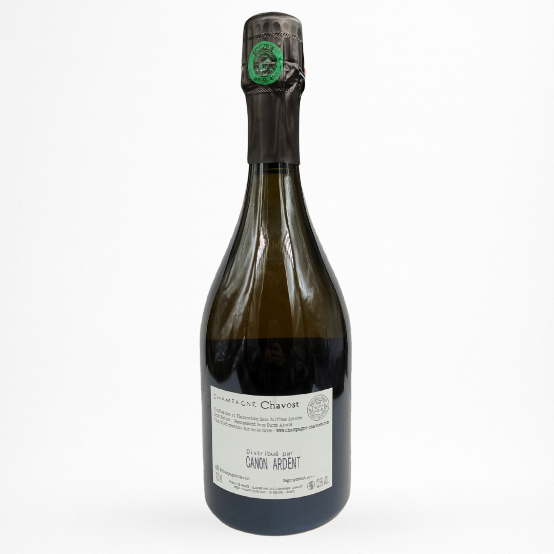 Bouteille de Blanc de Meunier NV Champagne Chavost, Champagne, vin effervescent blanc, contre etiquette sur fond blanc