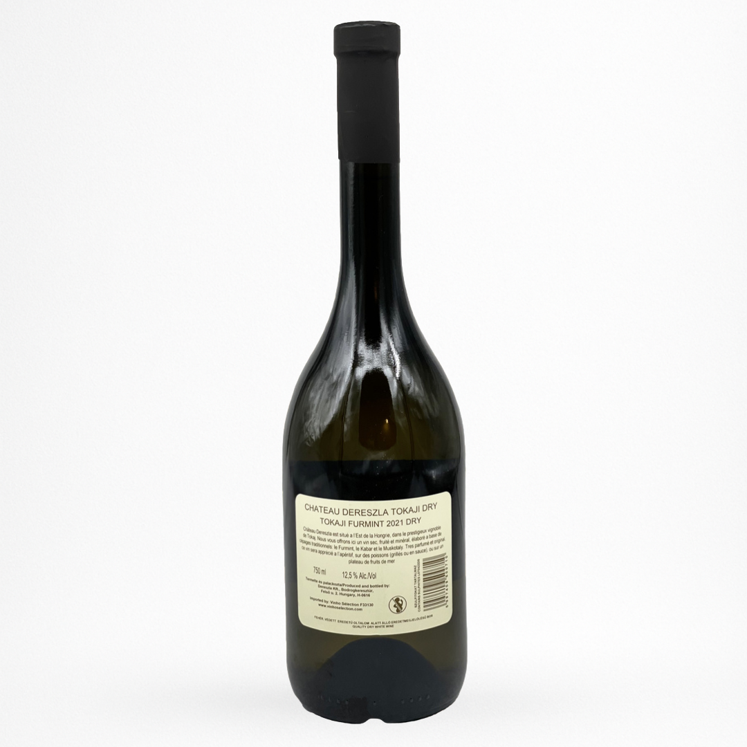 contre etiquette de vin Château Dereszla Tokaji sec 2022 en Tokaji hongrois sur fond blanc