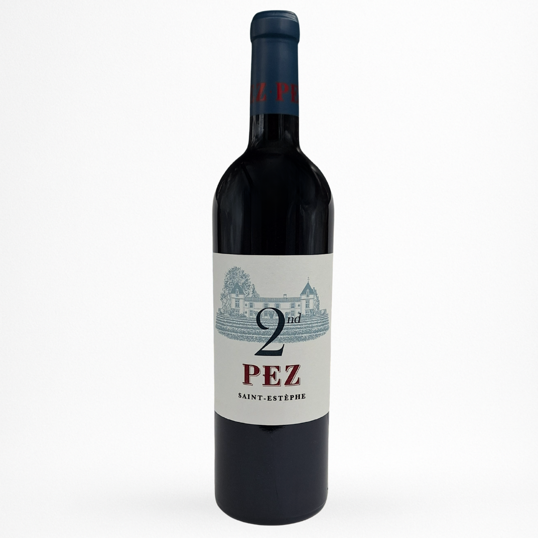 Bouteille de vin 2nd de Pez, Saint-Estèphe, vin rouge, vue de face sur fond blanc