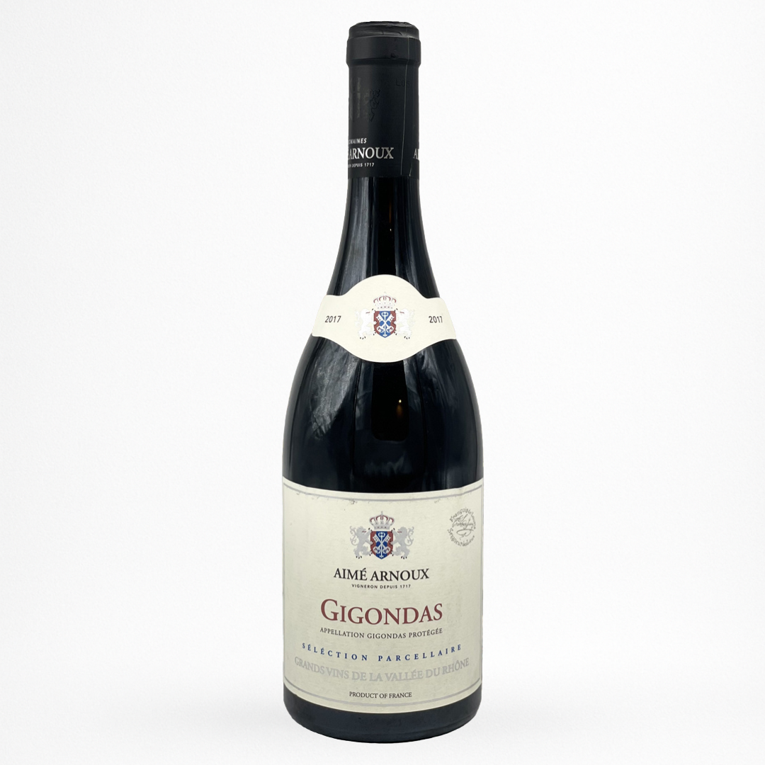Bouteille de Gigondas Sélection Parcellaire 2017 Aimé Arnoux, vin rouge, vue de face sur fond blanc