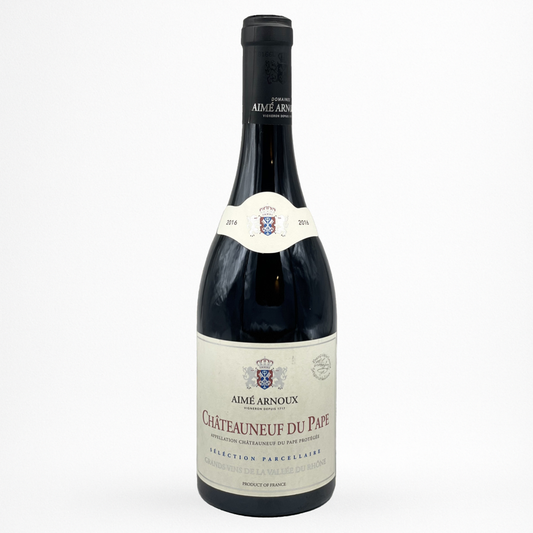 Bouteille de Châteauneuf-du-Pape Sélection Parcellaire Aimé Arnoux, vin rouge, vue de face sur fond blanc