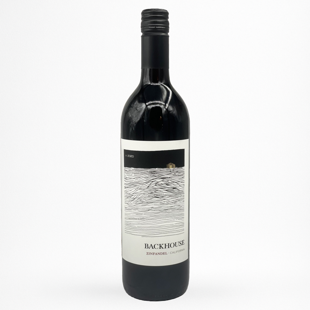 Bouteille de Zinfandel Backhouse, Californie, vin rouge des États-Unis, vue de face sur fond blanc