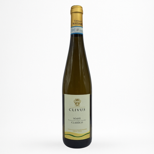 Bouteille de Clivus Soave Classico Cantina di Monteforte, Soave Classico, vin blanc d’Italie, vue de face sur fond blanc