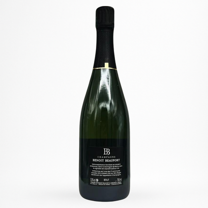 Bouteille de Champagne Brut Tradition Grand Cru Benoît Beaufort, Champagne, vin effervescent blanc, contre etiquette sur fond blanc 