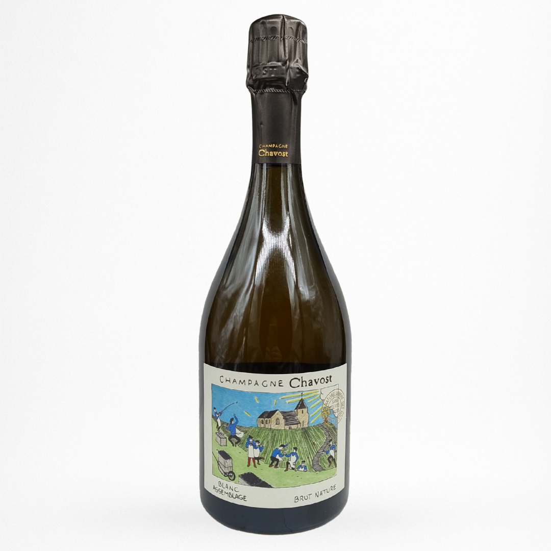 Bouteille de Blanc Assemblage NV Champagne Chavost, Champagne, vin effervescent blanc, vue de face sur fond blanc