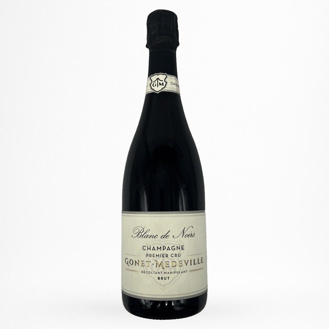 Bouteille de Blanc de Noirs NV 1er Cru Champagne Gonet-Medeville, Champagne, vin effervescent blanc, vue de face sur fond blanc