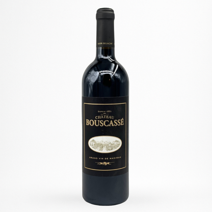 Vin rouge de Madiran – Château Bouscassé (Alain Brumont) – bouteille 75 cl, étiquette noire et dorée, fond blanc.