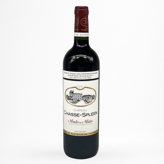 Bouteille de Château Chasse-Spleen, Moulis-en-Médoc AOC — vin rouge de Bordeaux, packshot sur fond blanc avec étiquette du château