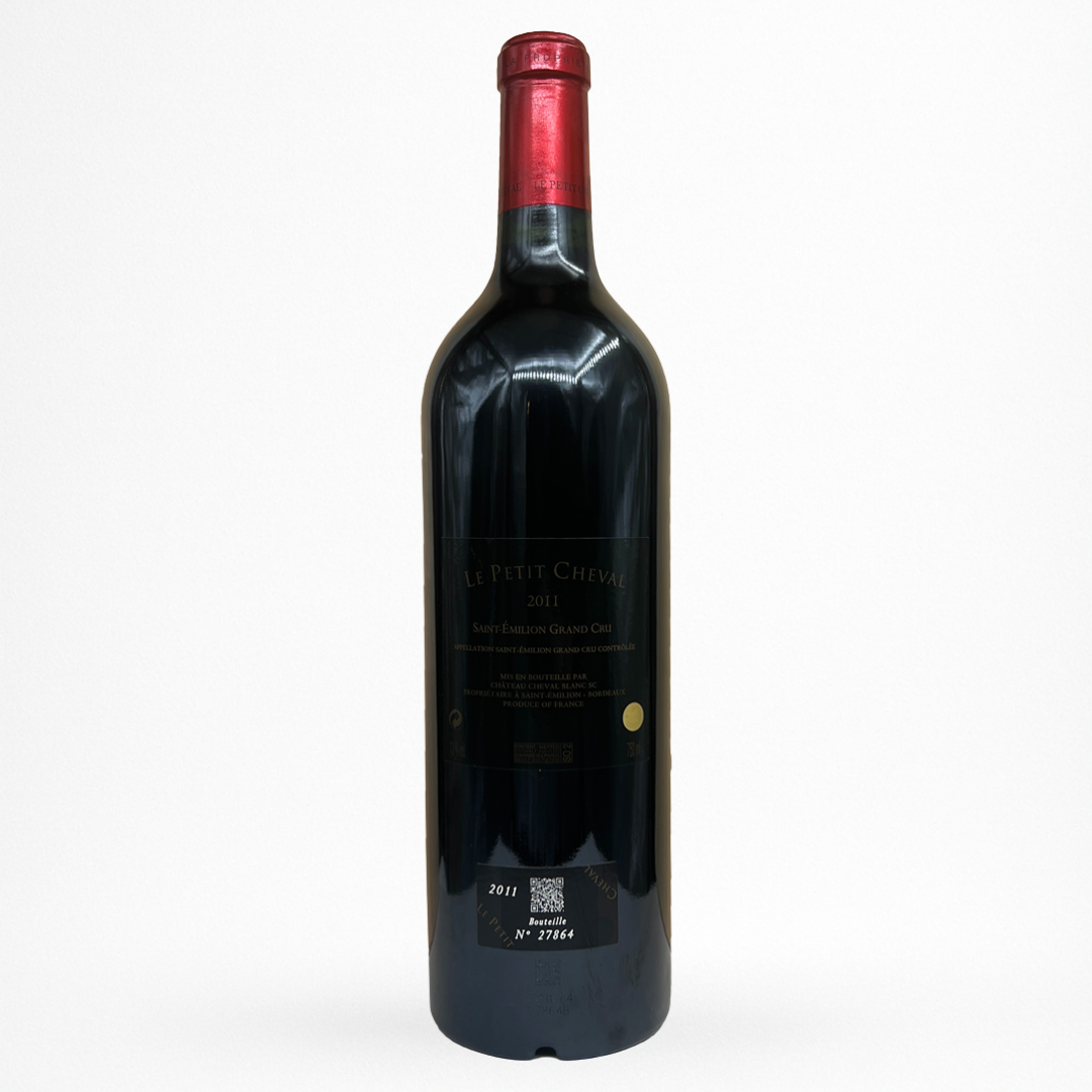 Le Petit Cheval 2011 – Saint-Émilion Grand Cru (Château Cheval Blanc), vin rouge de Bordeaux, contre etiquette bouteille packshot sur fond blanc