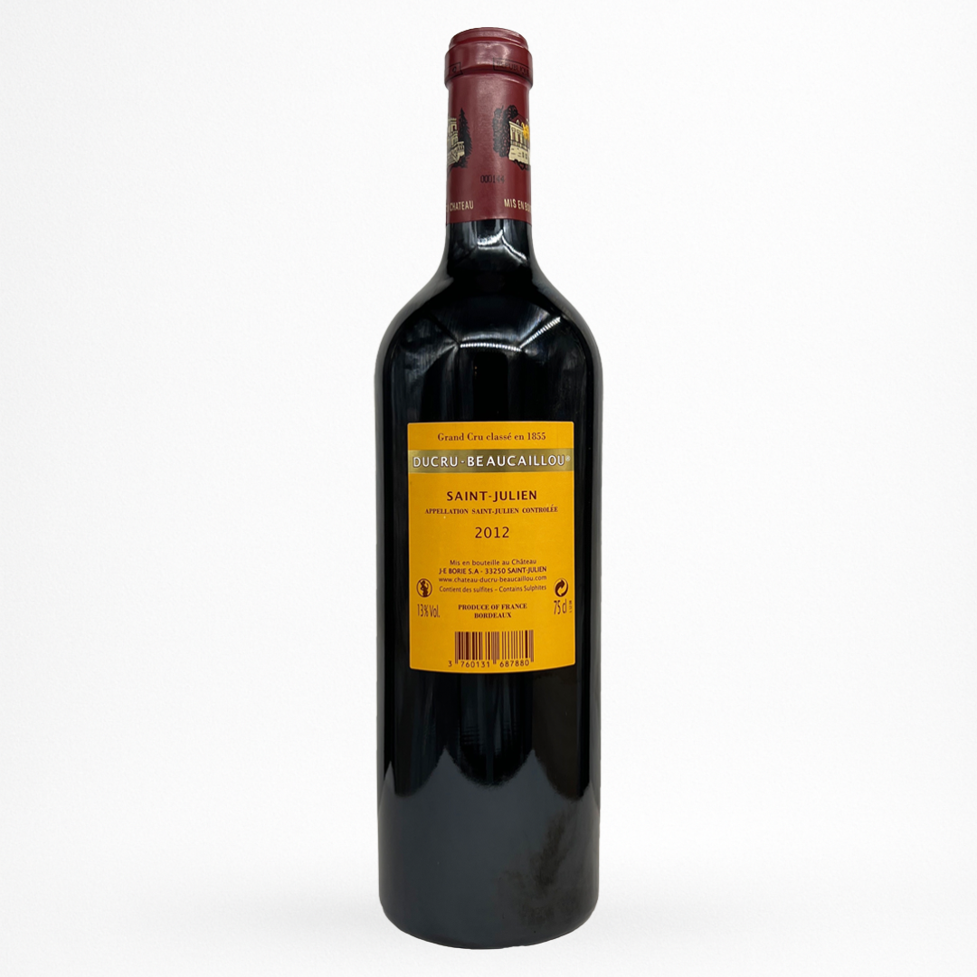 Château Ducru-Beaucaillou 2012 – Saint-Julien (Deuxième Grand Cru Classé 1855), vin rouge de Bordeaux, bouteille packshot sur fond blanc