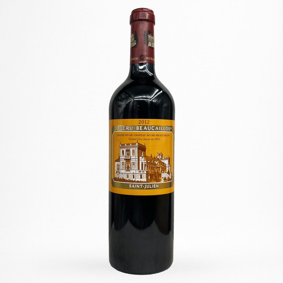 Château Ducru-Beaucaillou 2012 – Saint-Julien (Deuxième Grand Cru Classé 1855), vin rouge de Bordeaux, bouteille packshot sur fond blanc