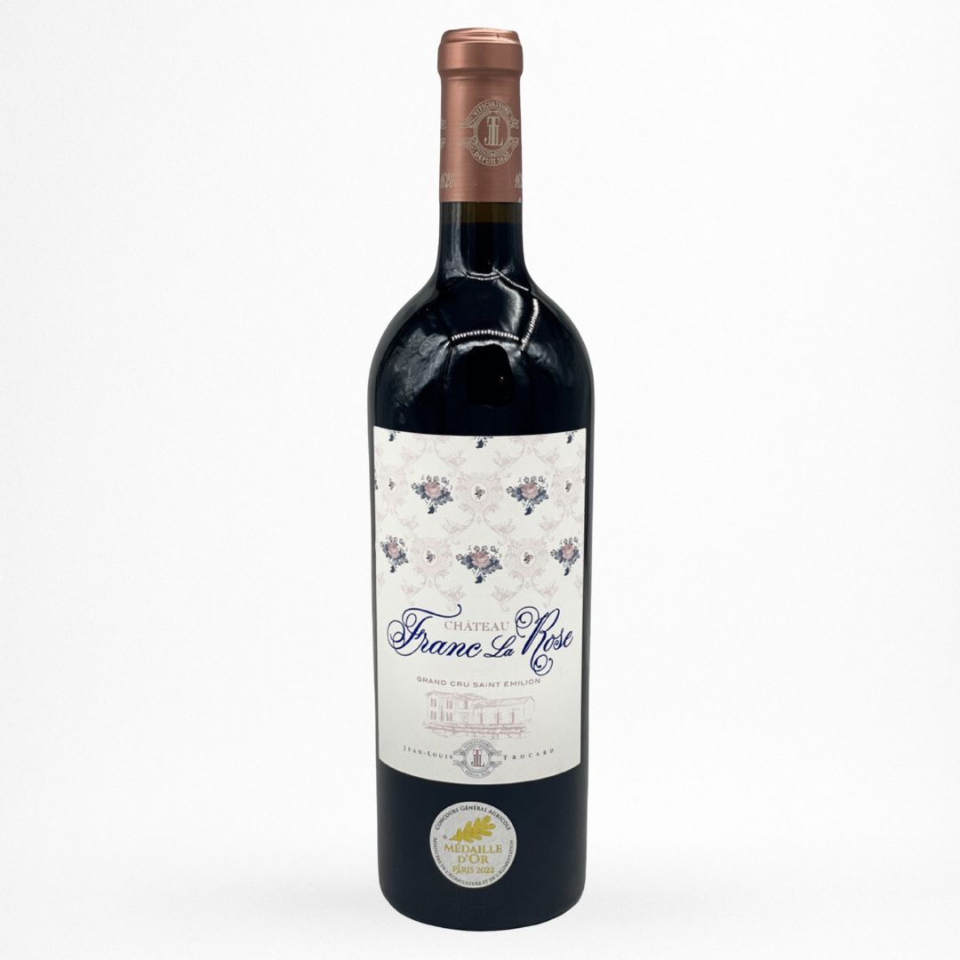 Bouteille de vin Château Franc la Rose 2021 en Saint-Emilion Grand Cru sur fond blanc