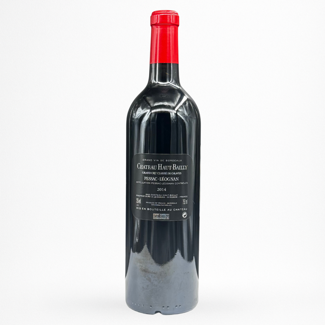 Château Haut-Bailly – Pessac-Léognan (Bordeaux), vin rouge, bouteille 75 cl sur fond blanc