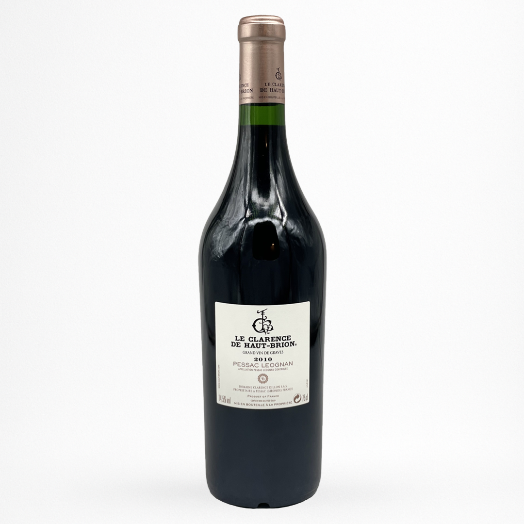 Le Clarence de Haut-Brion 2010 – Pessac-Léognan, second vin du Château Haut-Brion, contre etiquette vin rouge de Bordeaux, bouteille packshot sur fond blanc