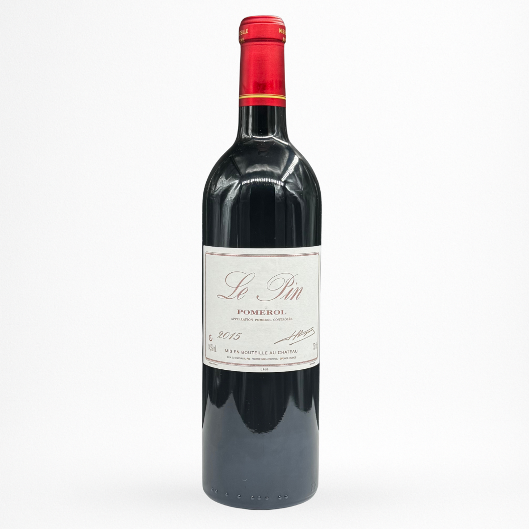 Château Le Pin 2015 – Pomerol (AOC), grand vin rouge de Bordeaux, bouteille 75 cl sur fond blanc, capsule rouge.