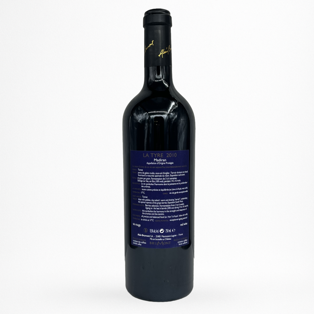 Bouteille de vin rouge Château Montus La Tyre 2010 Madiran, contre étiquette bleue, capsule noire, fond blanc