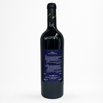 Bouteille de vin rouge Château Montus La Tyre 2010 Madiran, contre étiquette bleue, capsule noire, fond blanc