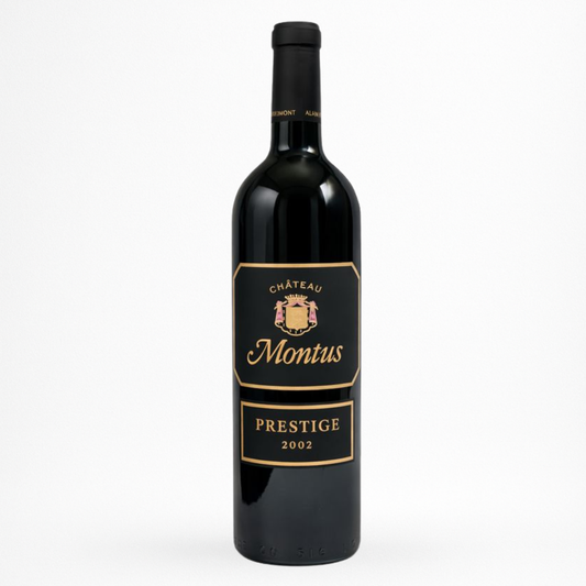 Bouteille de vin rouge Château Montus Prestige 2002 Madiran, étiquette noire bord doré, capsule noire, fond blanc