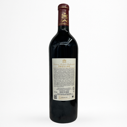 Bouteille de vin rouge Château Mouton Rothschild 2016 Pauillac, contre étiquette, capsule bordeaux