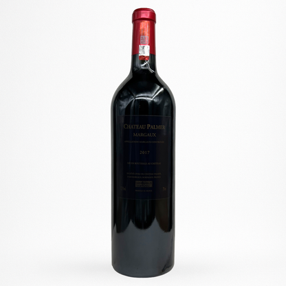 Bouteille de Château Palmer 2017 (Grand vin – AOC Margaux) : bouteille bordelaise sombre, capsule rouge, vin rouge profond. Contre étiquette noire.