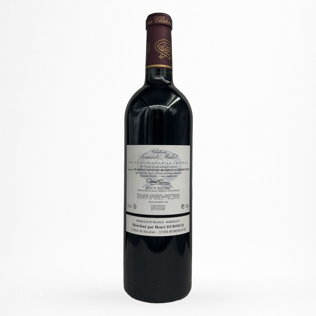 Château Sociando-Mallet – Haut-Médoc AOC, vin rouge de Bordeaux – bouteille 75 cl, contre étiquette visible, packshot sur fond blanc.