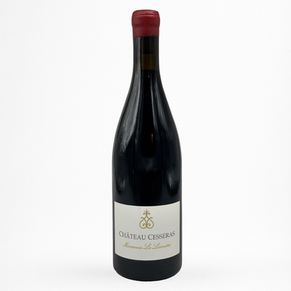 Bouteille Château de Cesseras — Minervois-La Livinière AOP (Languedoc), vin rouge, sur fond blanc.