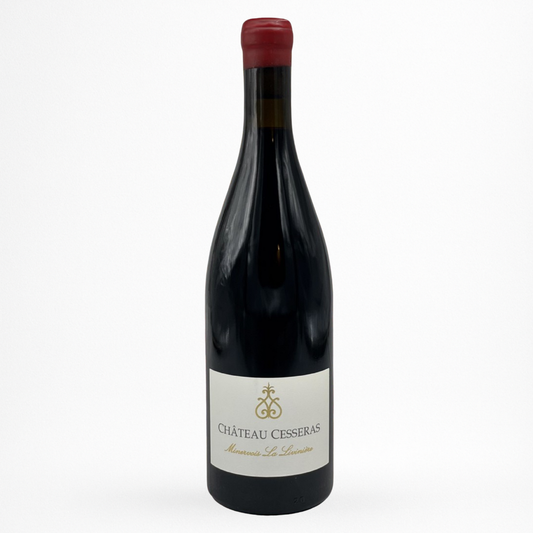 Bouteille Château de Cesseras — Minervois-La Livinière AOP (Languedoc), vin rouge, sur fond blanc.
