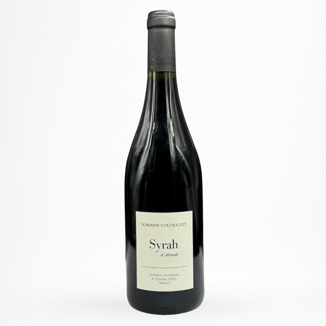 Bouteille de vin rouge Domaine Coudoulet Syrah d’Altitude 2024 (IGP Pays d’Oc) — packshot sur fond blanc, capsule grise, étiquette crème.